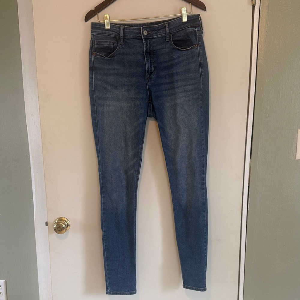 Old Navy Women's Rockstar Super Skinny Medium Wash Jeans Sz 12 Tall EUC